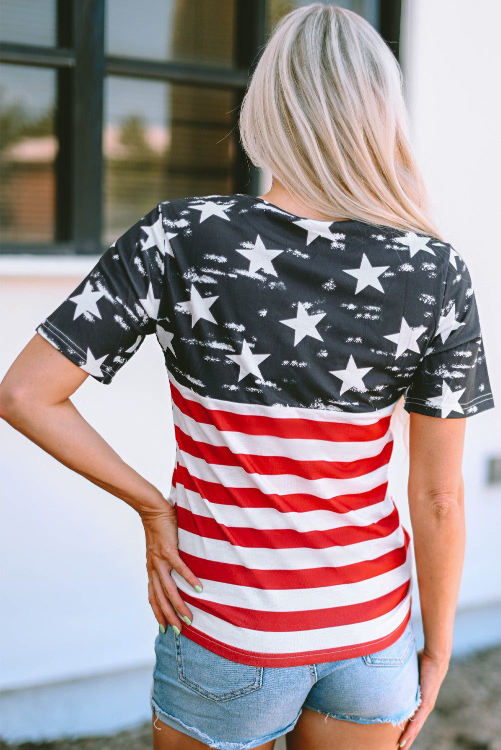 Schwarzes Kontrast amerikanischer Flaggenausschnitt T-Shirt