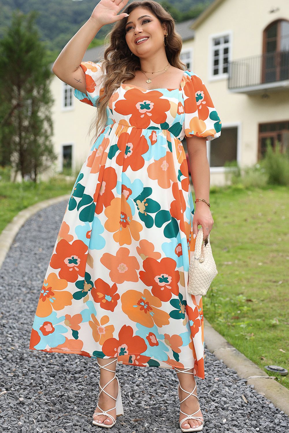 Robe longue orange à imprimé floral froncé de grande taille à col carré