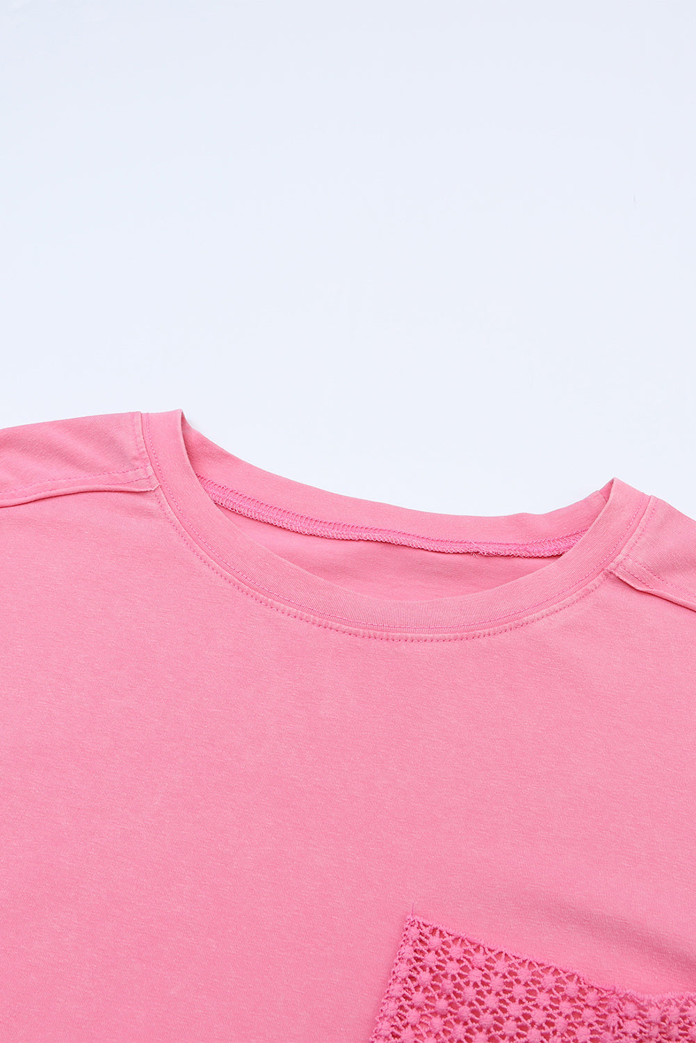 Camiseta de manga larga con bolsillo de parche de encaje rosa