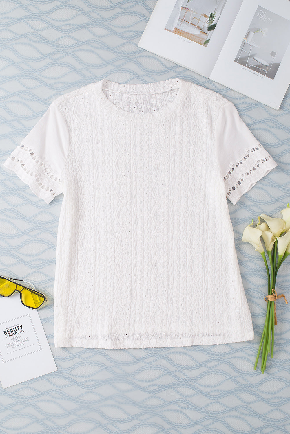 High white scalloped with short sleeves *