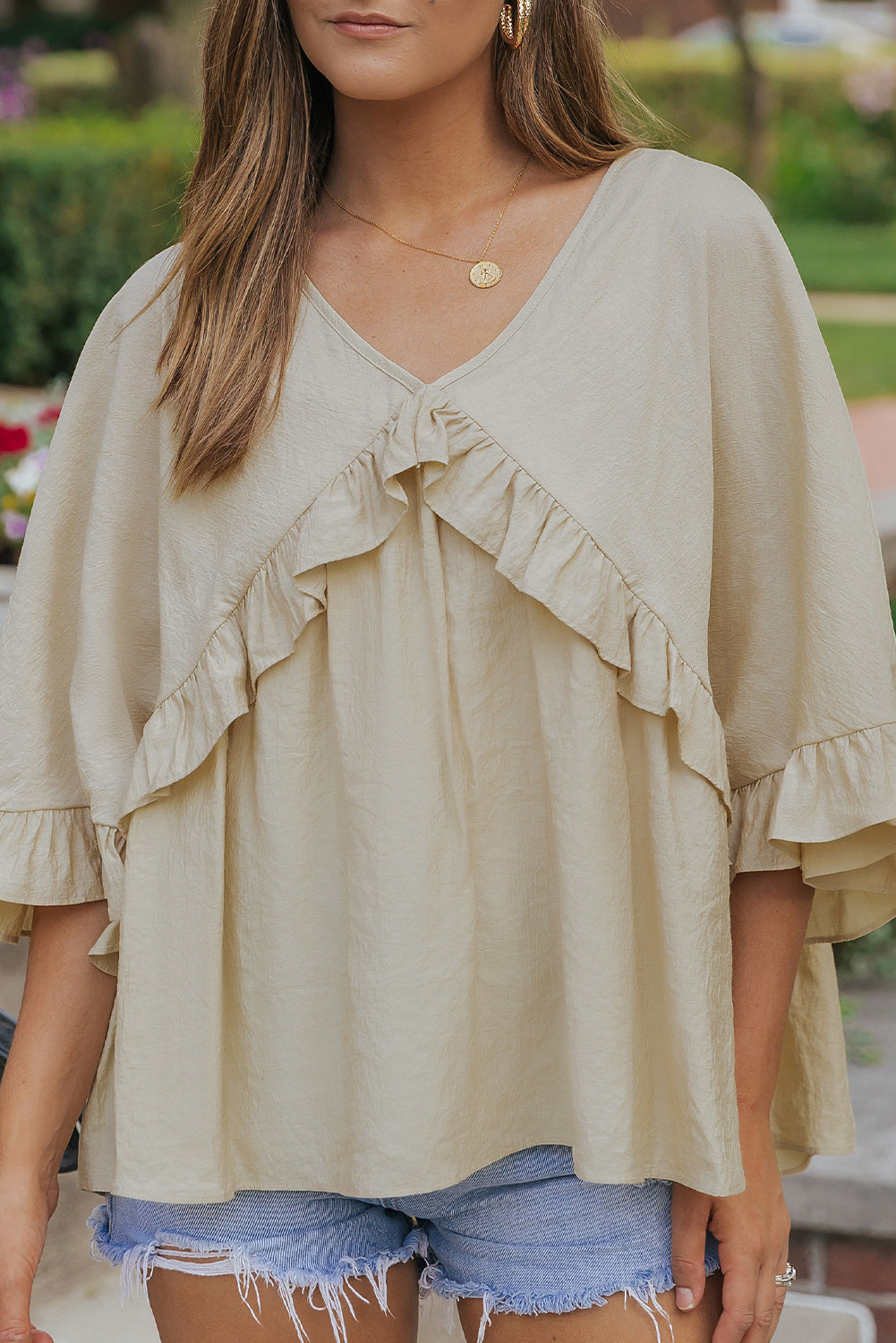 Blouse à volants drapée à manches chauve-souris et col en V abricot