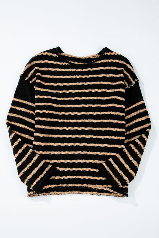 Black full -bodied sweater and drooping shoulders, round neck