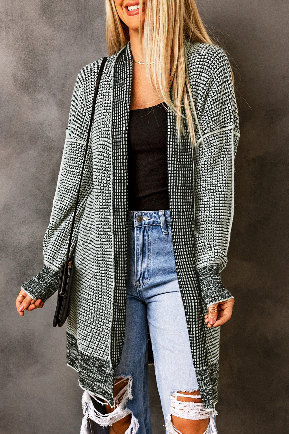 Cardigan long tricoté à carreaux gris ouvert sur le devant-A WOMAN WE LOVE