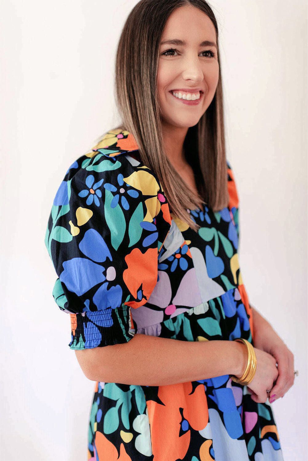 Robe évasée florale bleue à col fendu et à col fendu