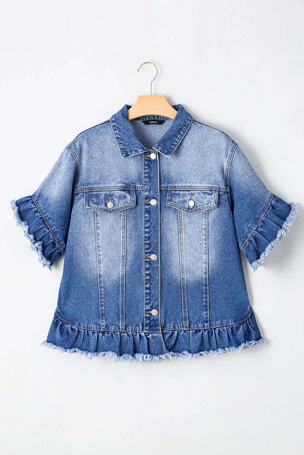 Short -sleeved denim jacket *