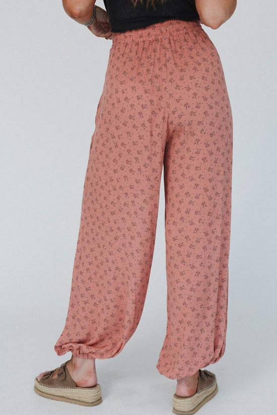 Pantalon de jogging large à imprimé floral bohème rose