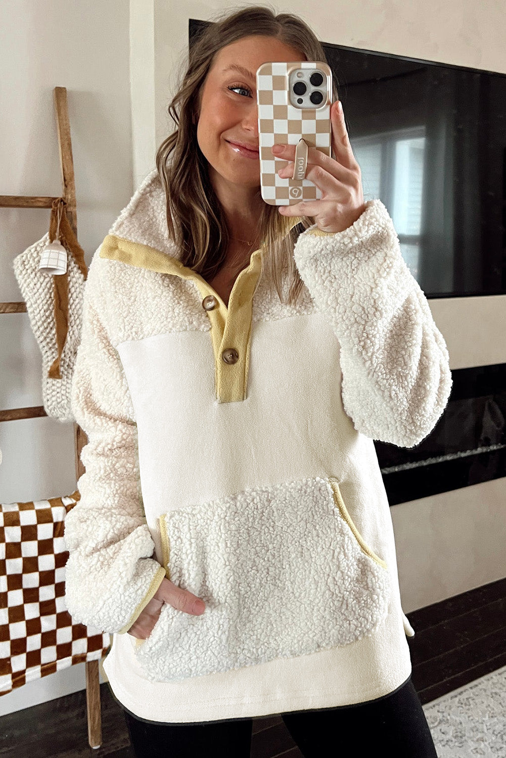 Sudadera de cuello bittle y bolsillo de vellón beige con borde de bloque de color