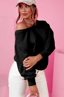 Black round-neck sweatshirt *