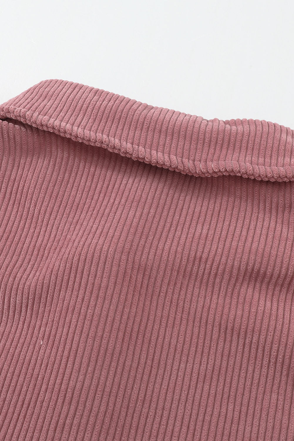 Chemise de poche à bouton en velours rose