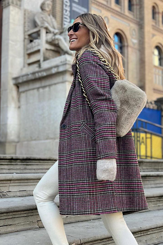 Mid-long checkered coat with a button and reverse neck