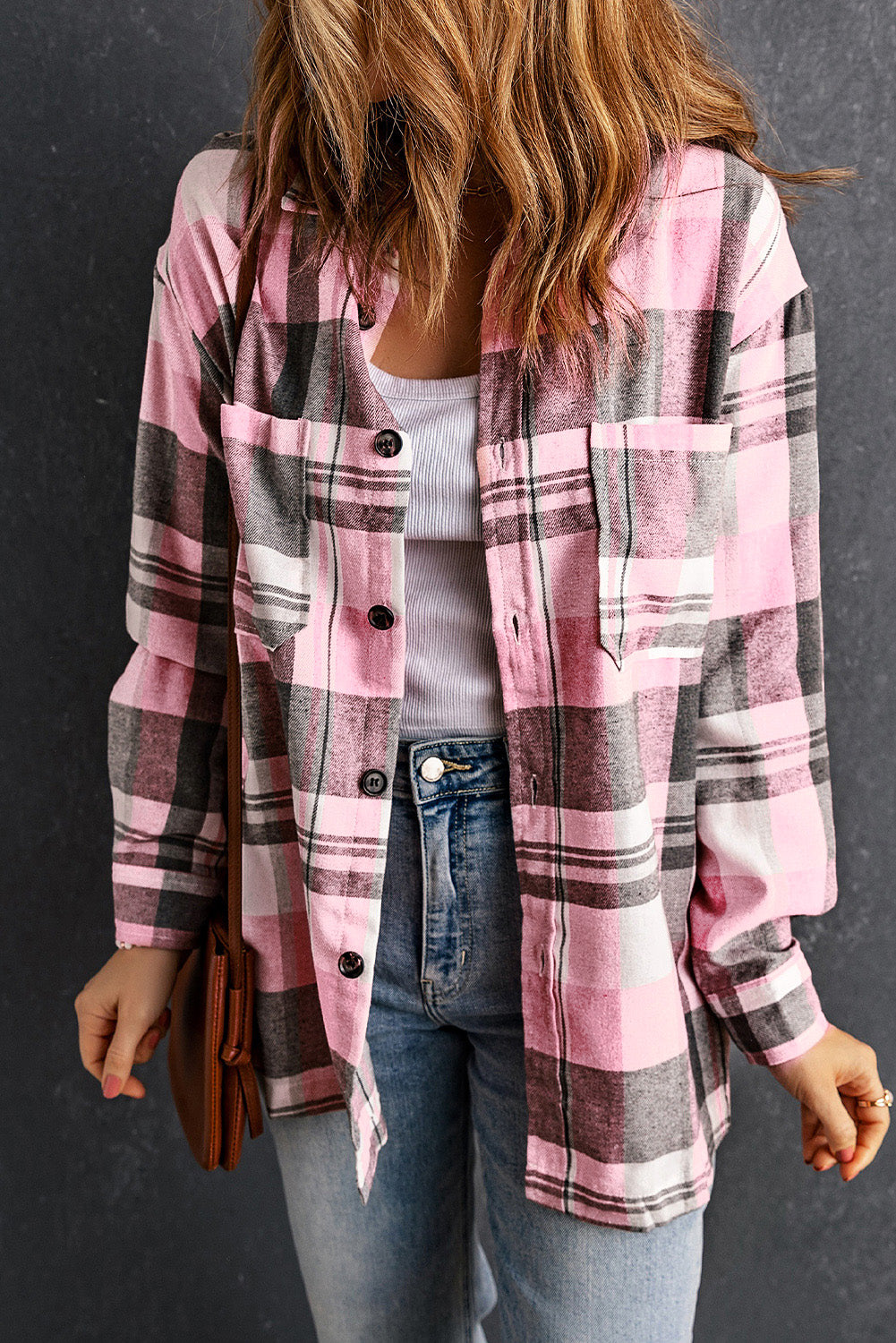 Chemise boutonnée à carreaux rose avec poche plaquée