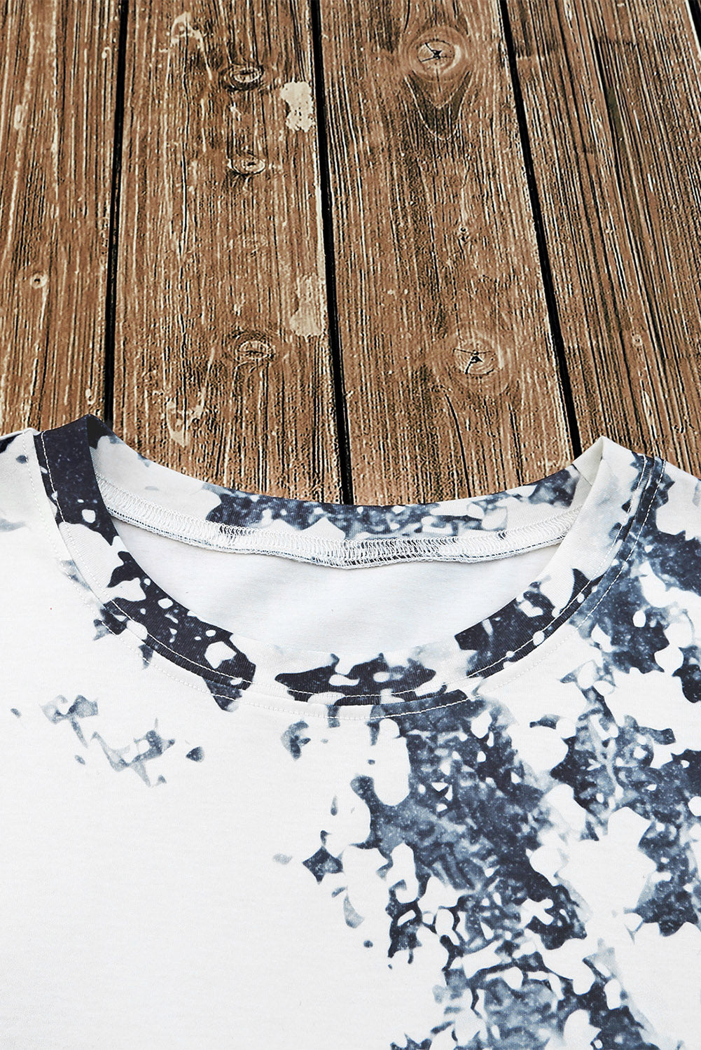 Western gray-fashioned whiten t-shirt