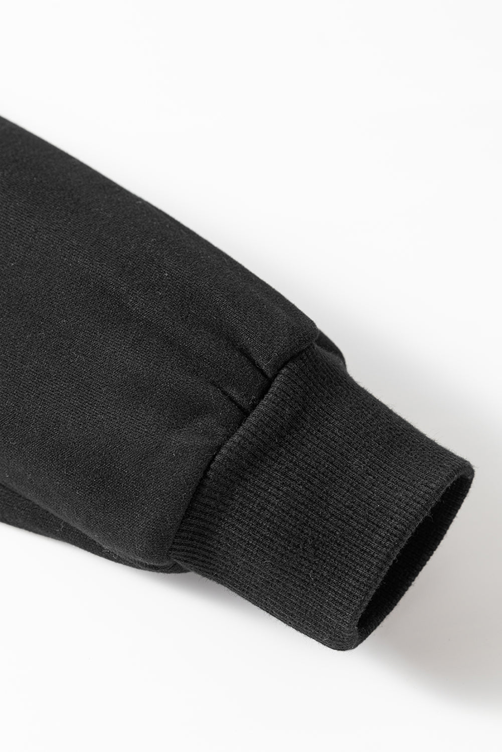 Sweater relajado de dos piezas y pantalones cortos a rayas negras