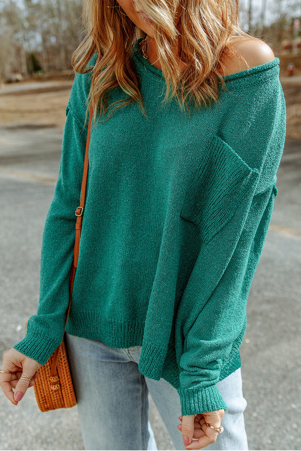 Pull en tricot côtelé à épaules dénudées de couleur unie vert avec poche