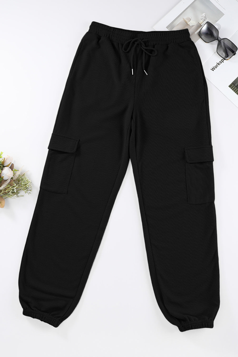 Pantalones de joggadores de bolsillo de carga de textura de gofres negros