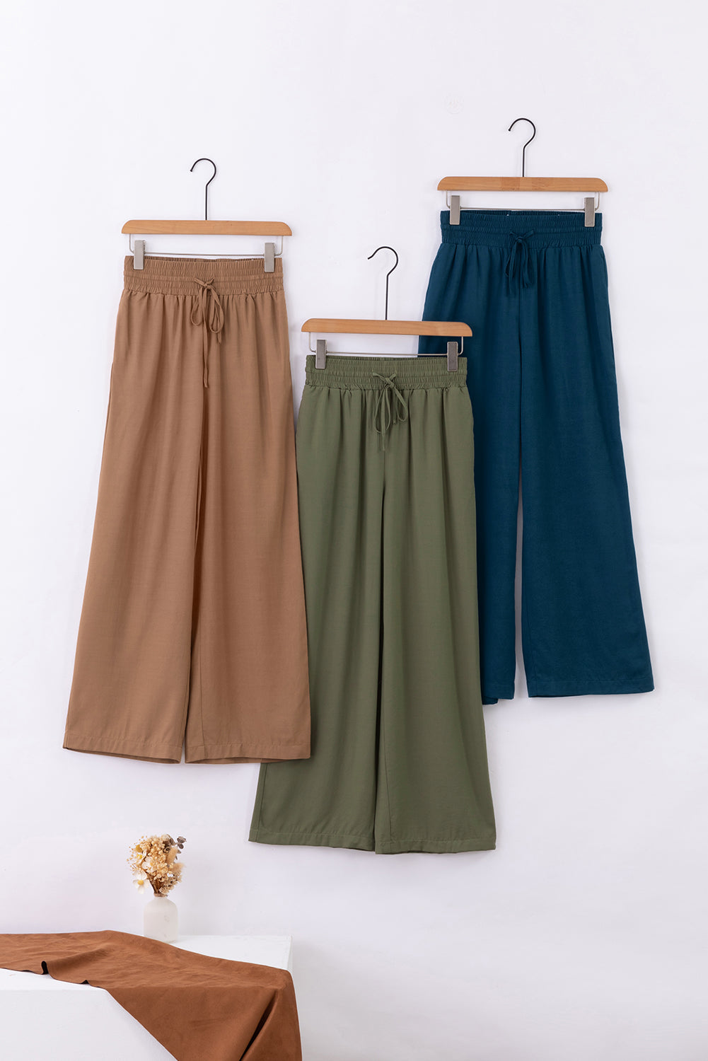 Pantalones anchos casuales con cintura elástica con cordón marrón