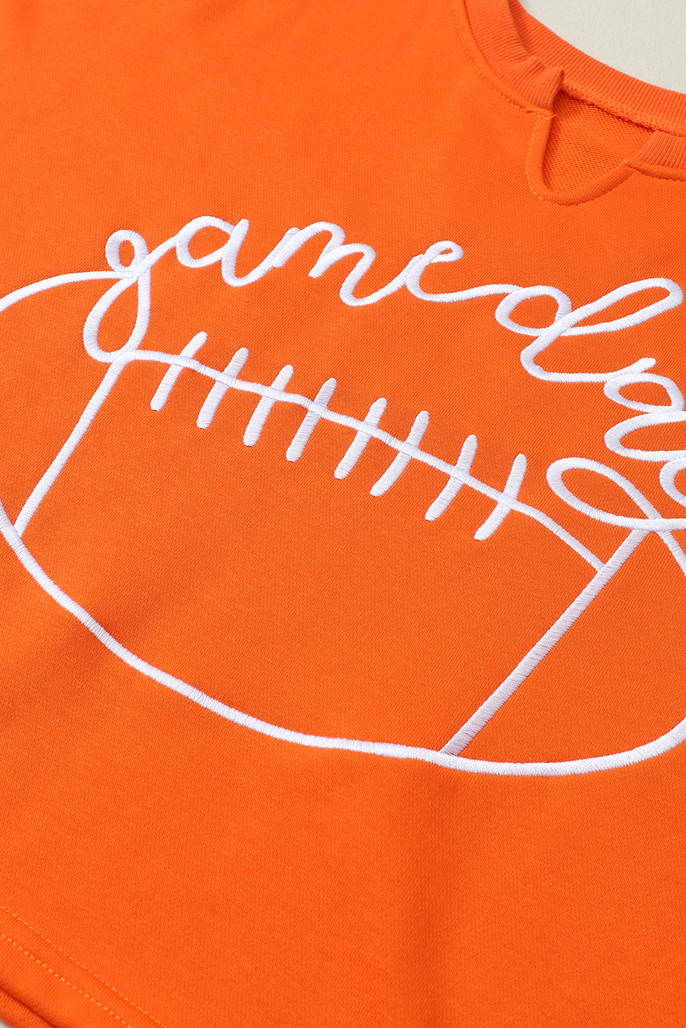 Letras del Día del Juego de Orange Rugby Notched Neck Sweatshirt