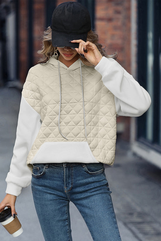 Sweat à capuche beige avec poche kangourou et patchwork matelassé à épaules tombantes