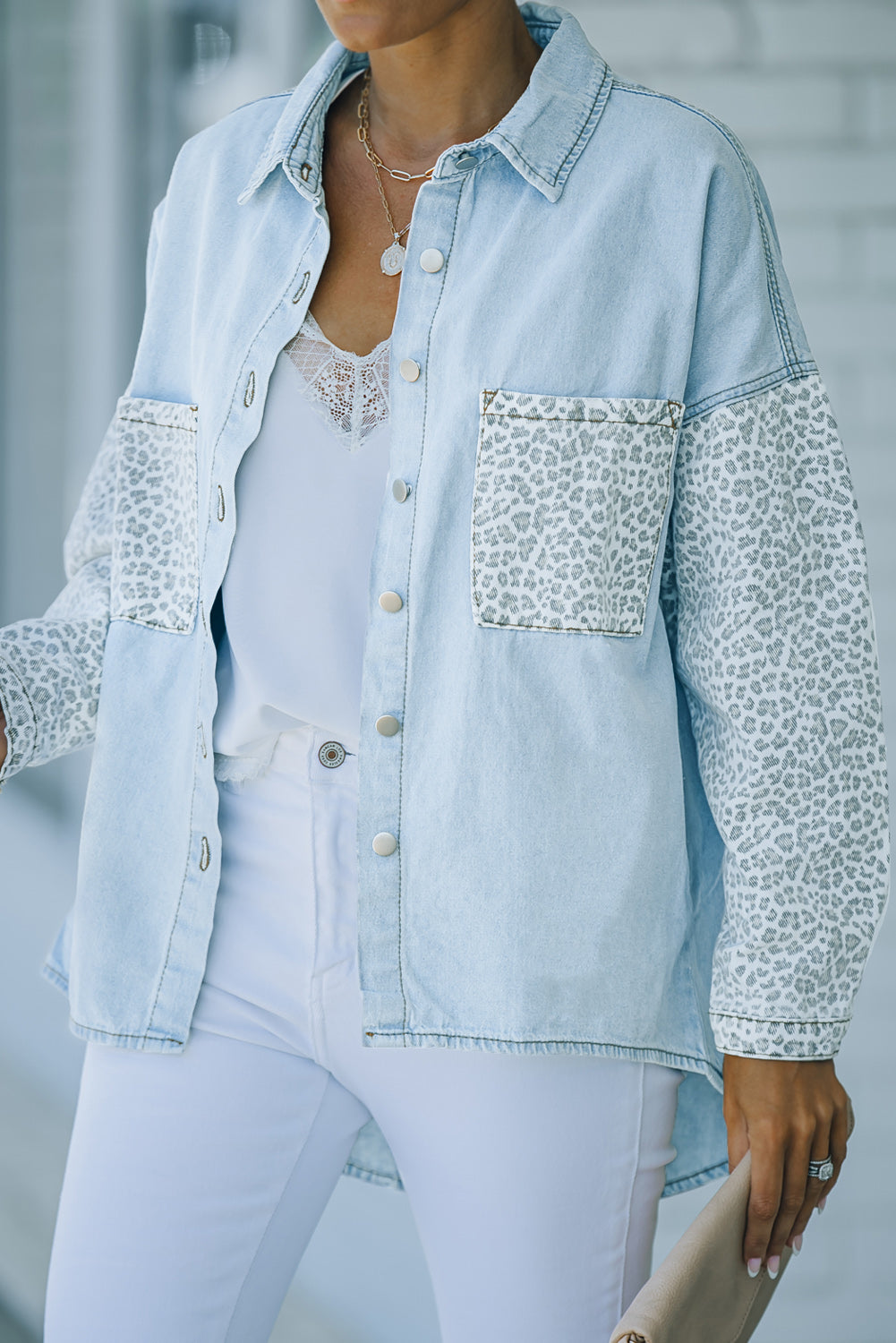 Veste en jean léopard contrastée bleu ciel