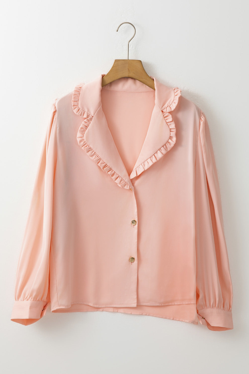 Chemise boutonnée à manches bouffantes et col à revers à volants rose