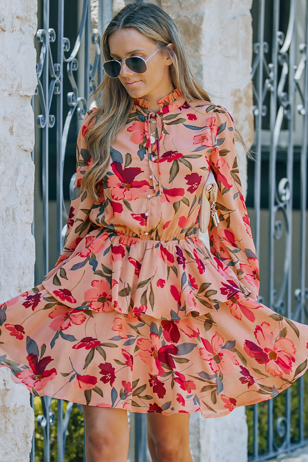 Feuriger rotes Rüschenkragen Langarm Blumenkleid mit Rüschen