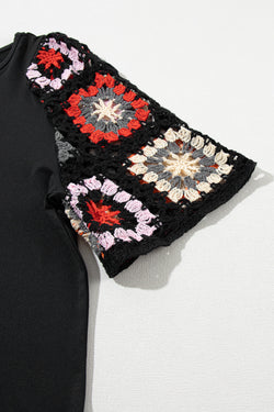 Black high with short sleeves in crochet *