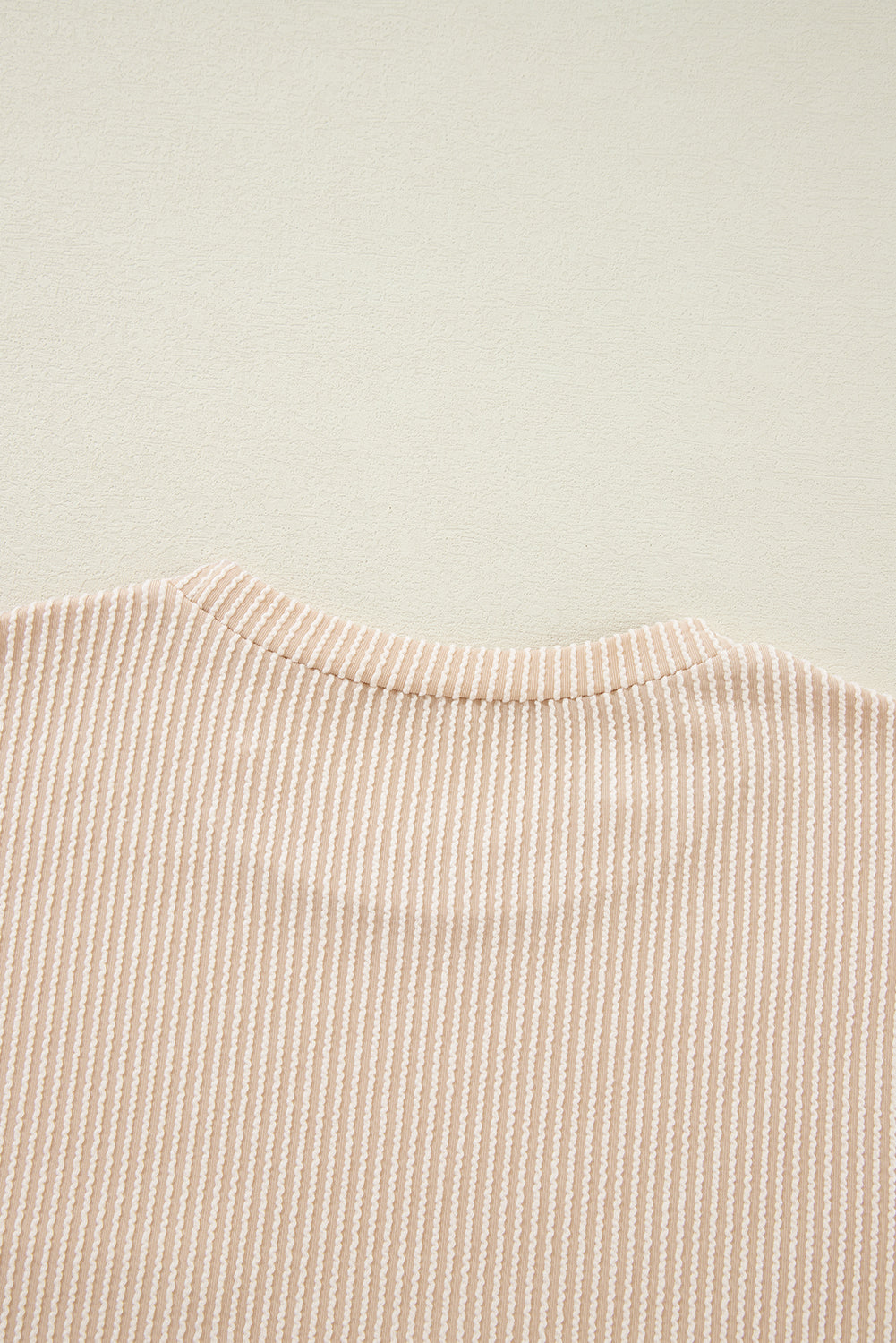 Ample cutting t-shirt with pockets *
