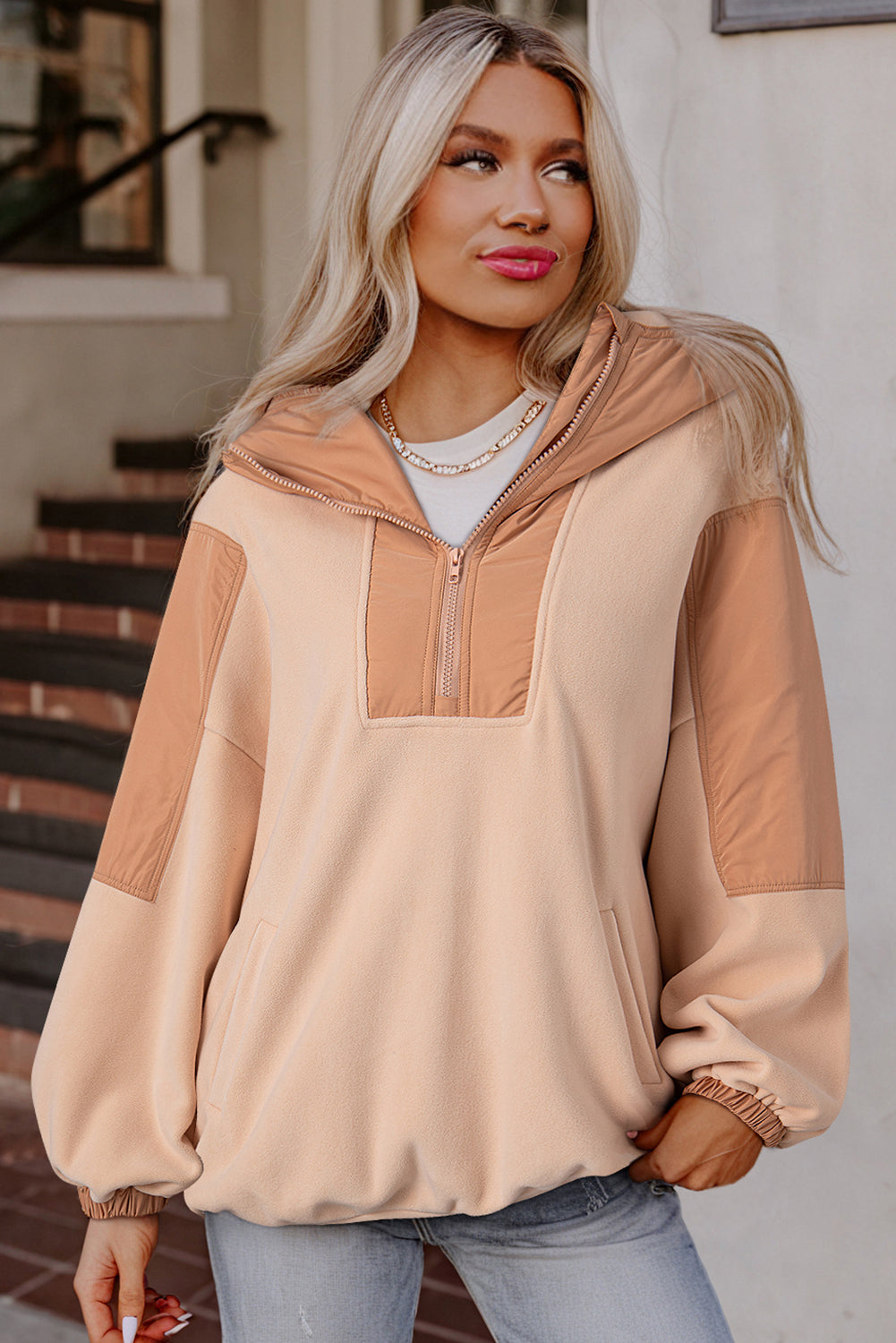 Sweat à capuche Sherpa surdimensionné à demi-zip et patchwork beige clair français