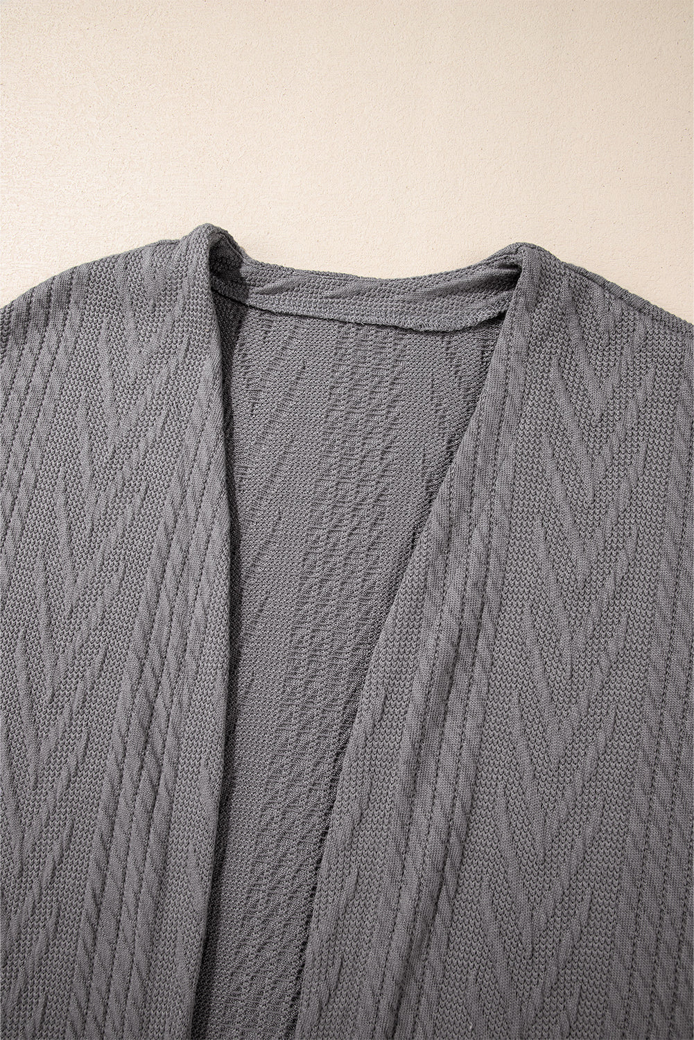 Cardigan ouvert à l'avant texturé gris moyen avec poche