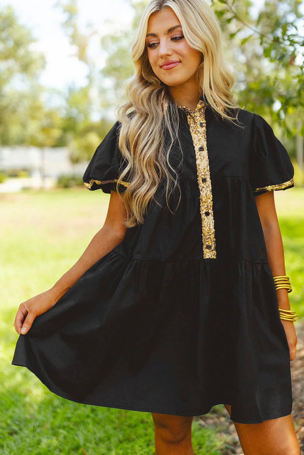 Vestido de camisa del día del juego de la manga de burbujas de lentejuelas negras