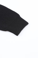 Pull noir en maille côtelée à col en V