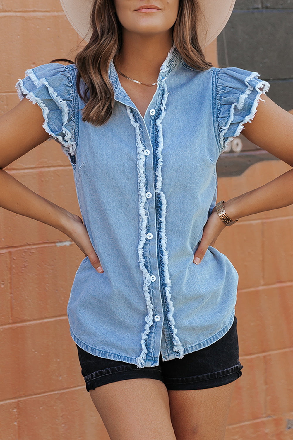 Beau Blue Button Front Front Flutter Flutter Scolled Denim Top