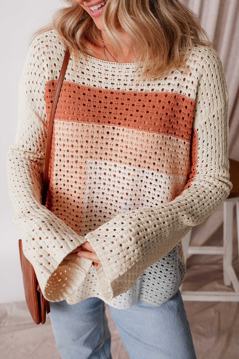 Pull ample en tricot pointelle abricot color block