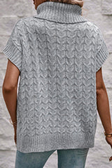 Rolled-collar sweater and bat-sorri-twisted jerk-saving
