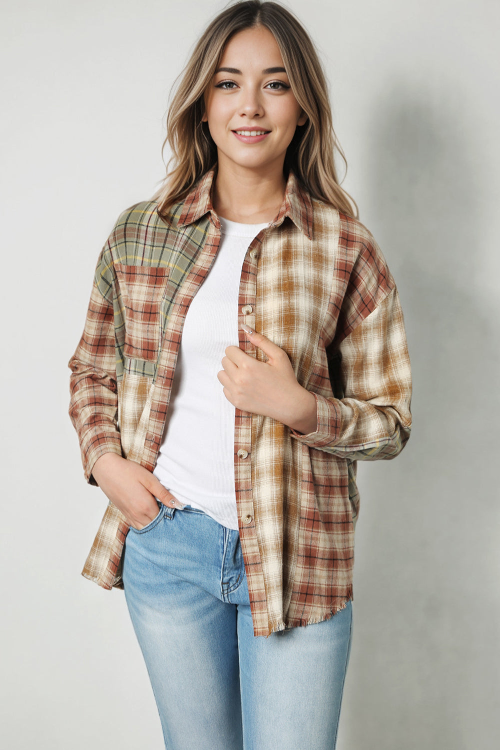 Chemise décontractée à bords bruts et patchwork à carreaux multiples marron-A WOMAN WE LOVE