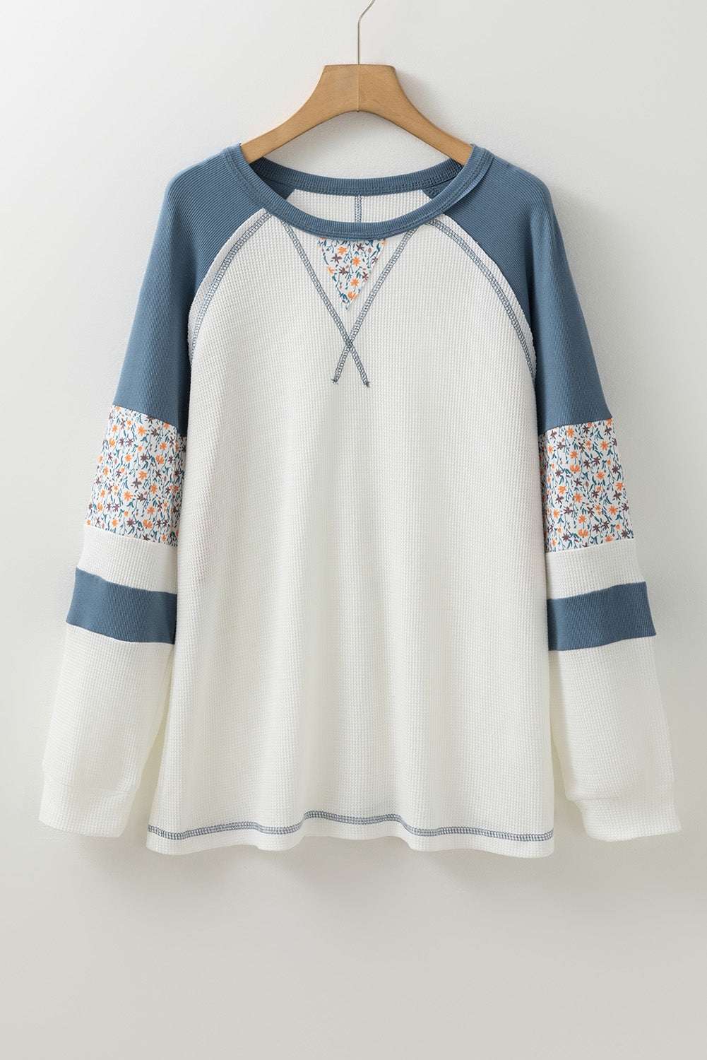 Haut raglan en tricot gaufré à patchwork floral blanc