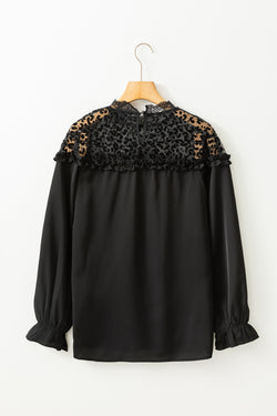 Long sleeve and ruffled blouse in black leopard mesh