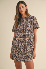 Robe t-shirt courte droite à col rond *