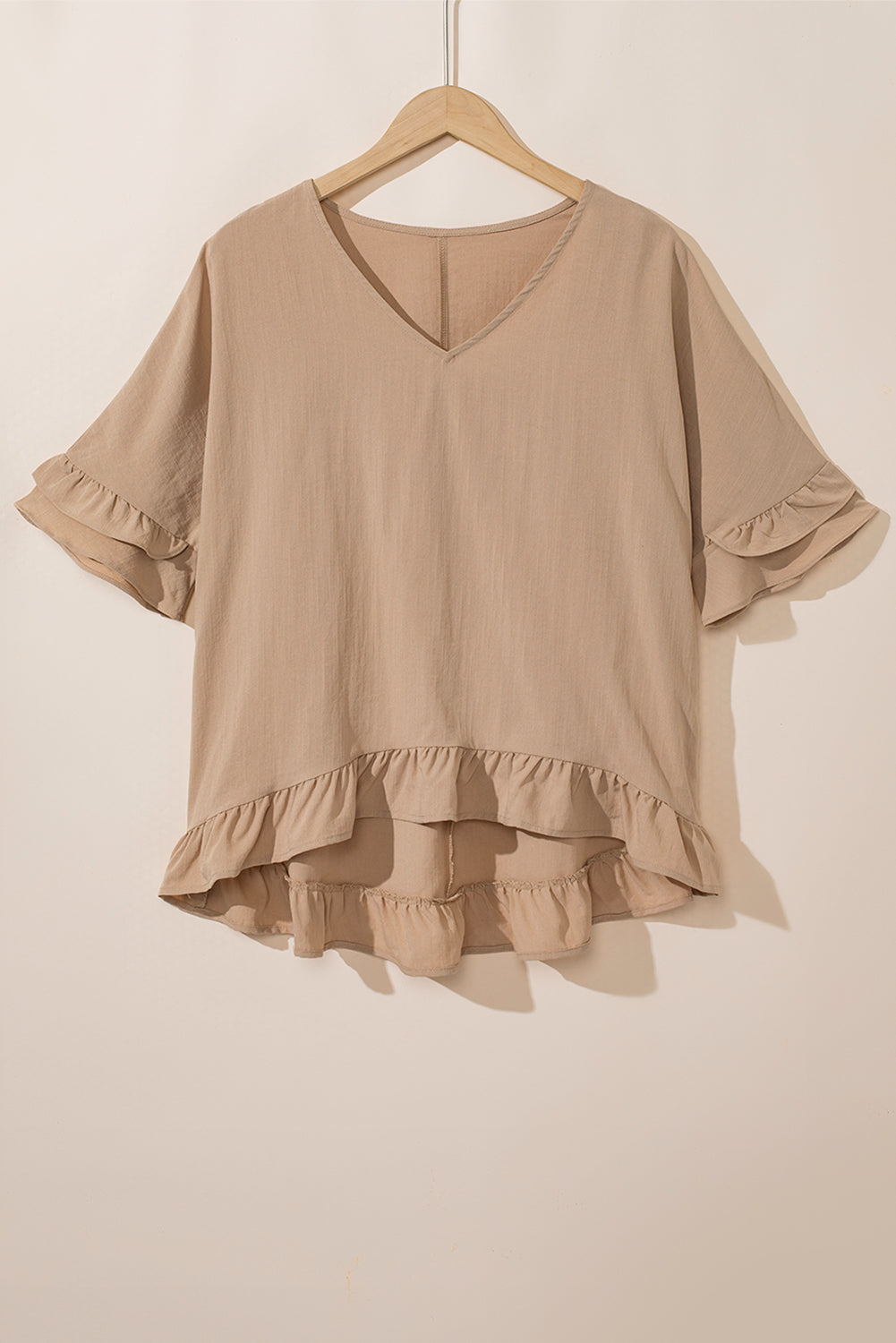 Light French beige lâche en V Ruffled Clouse