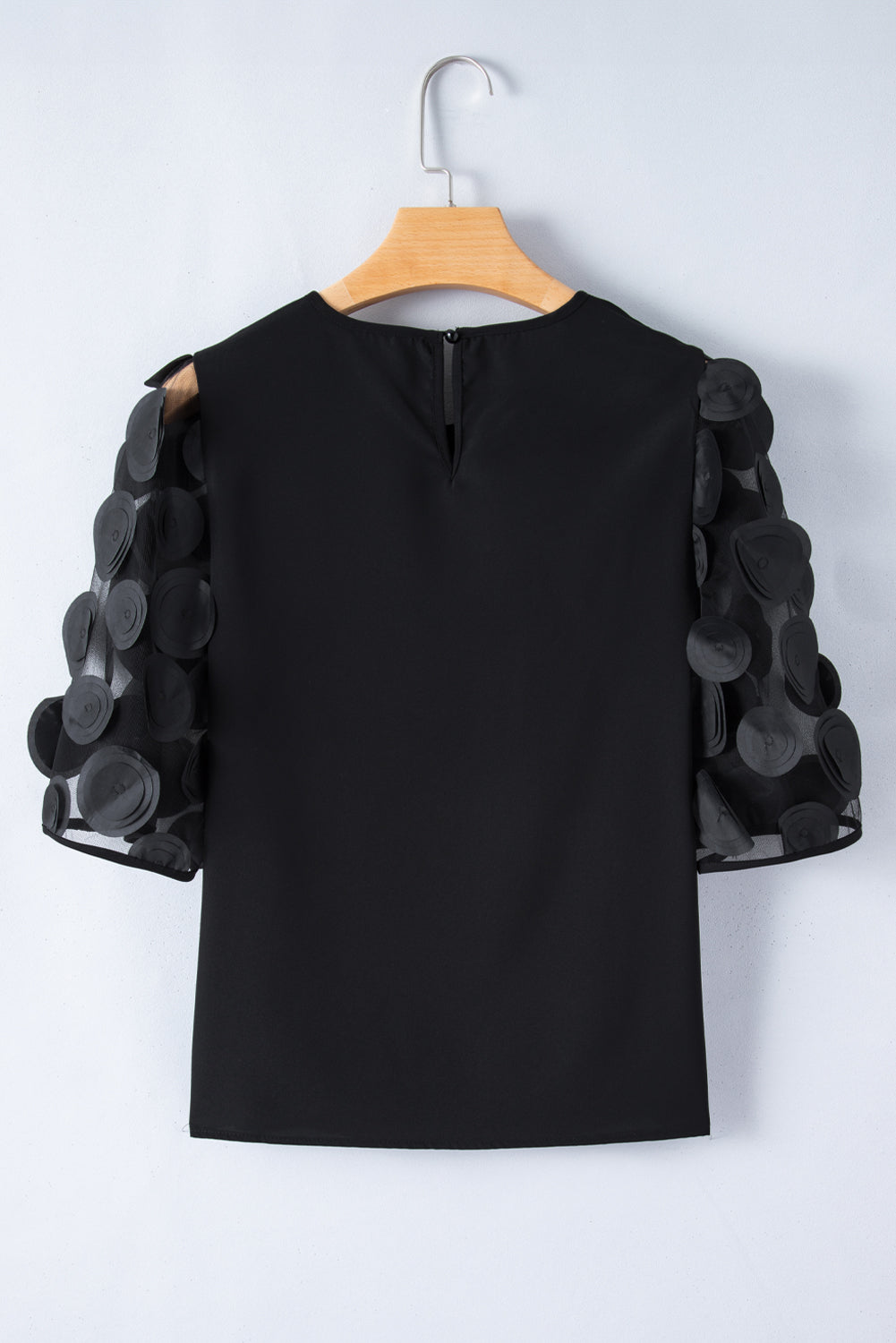 Blouse noire à manches mi-longues en maille avec appliques contrastées-A WOMAN WE LOVE