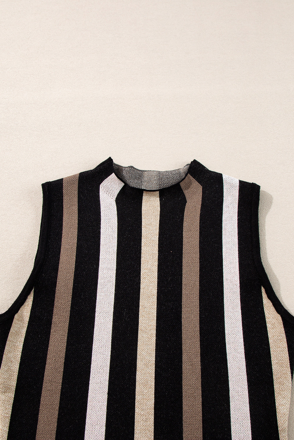 Black striped Slim cutting sweater, round neck