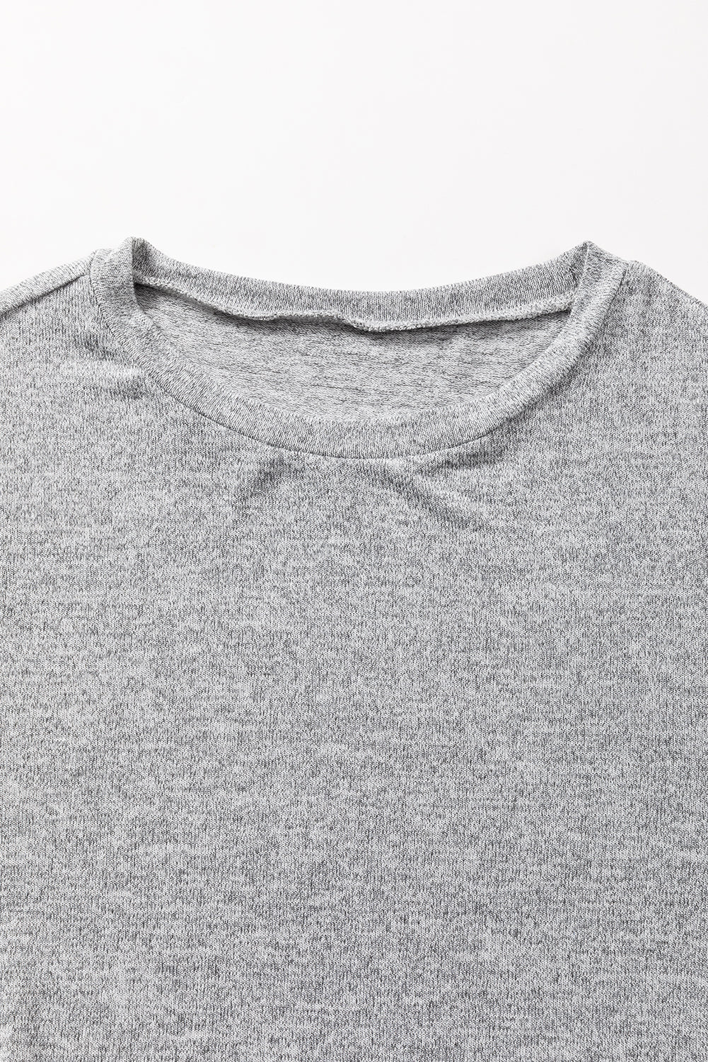 Gray knitting top with round neck *