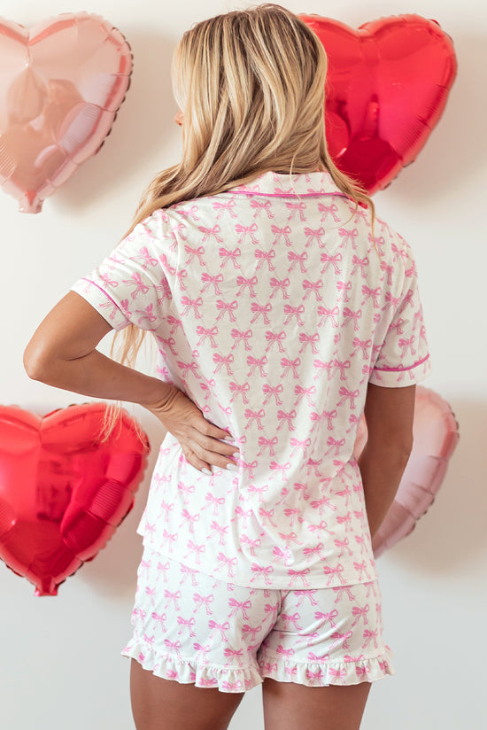 Ensemble pyjama rose imprimé nœud papillon à manches courtes et short à volants pour la Saint-Valentin