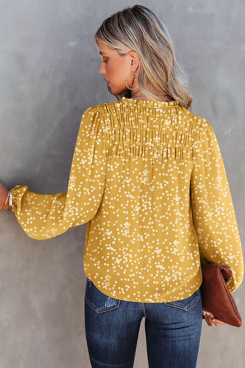 Blouse froissée imprimée jaune à col fendu et automne