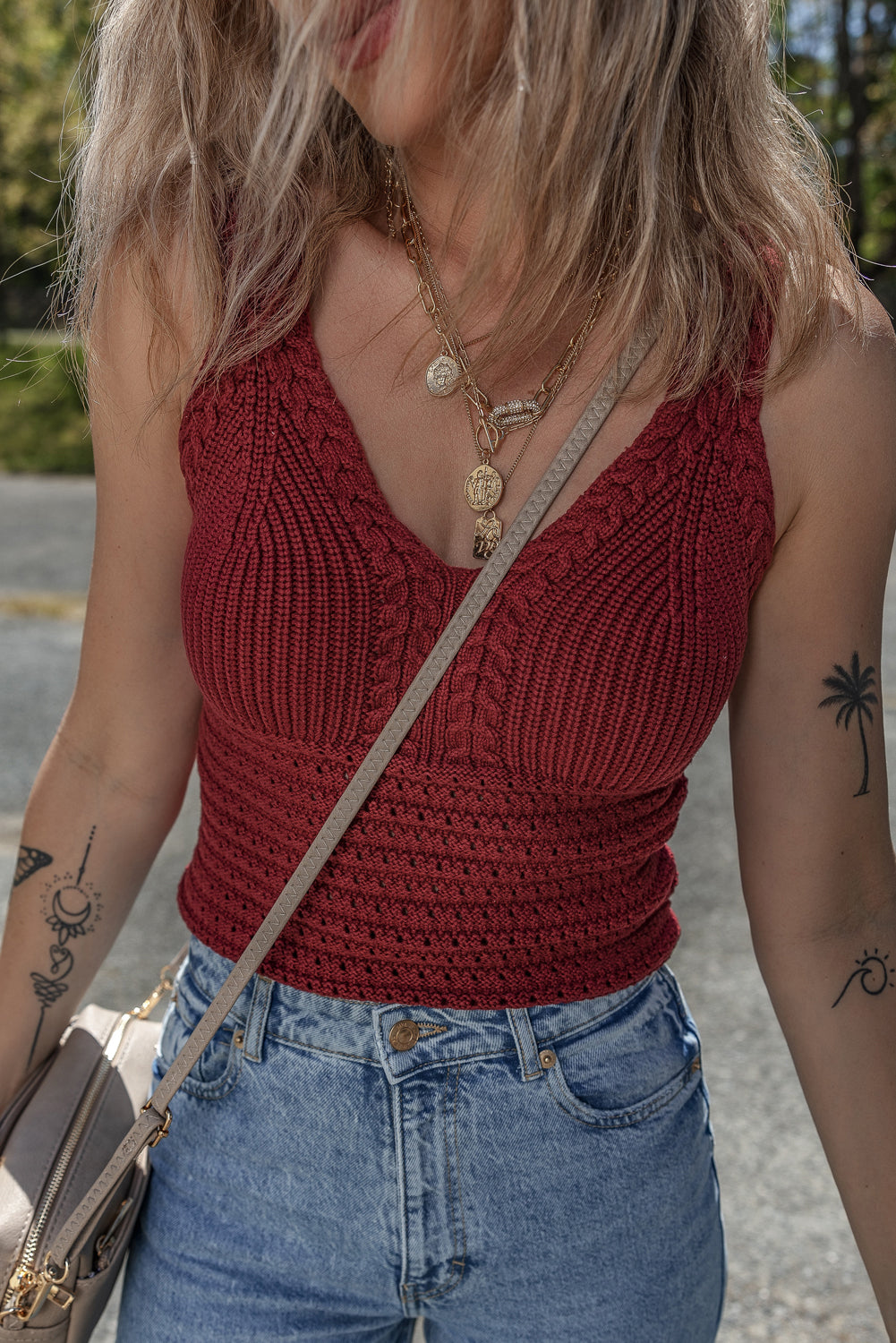 SLIM CUT SHOTE VELEC TO V -neck in twisted knitting bordeaux pointelle