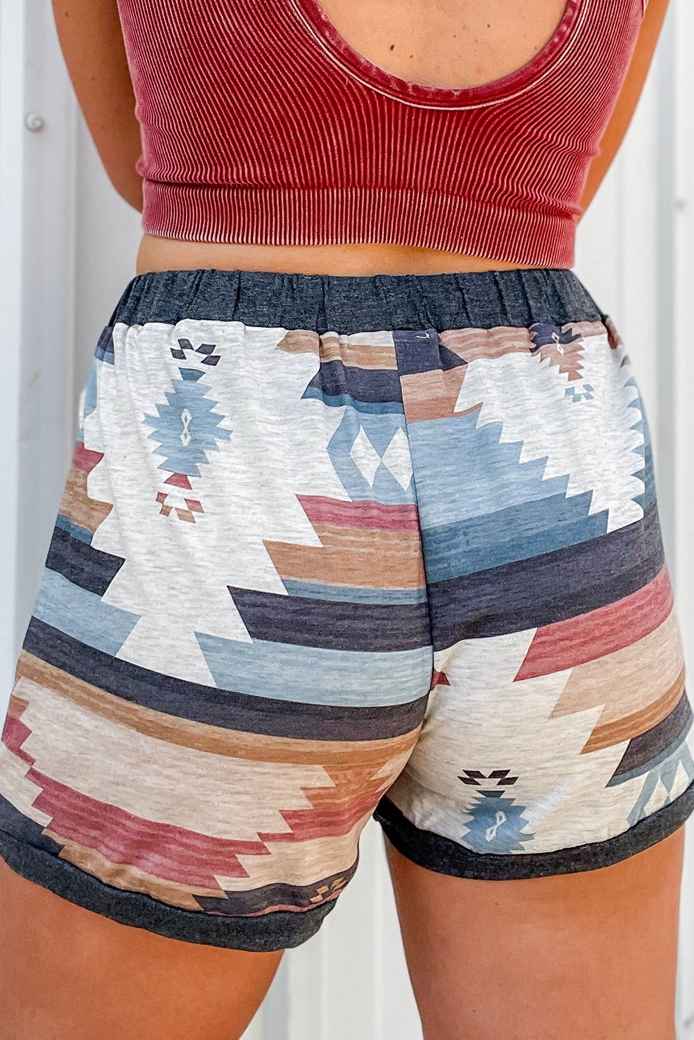 Pantaloncini casual con stampa white aztec