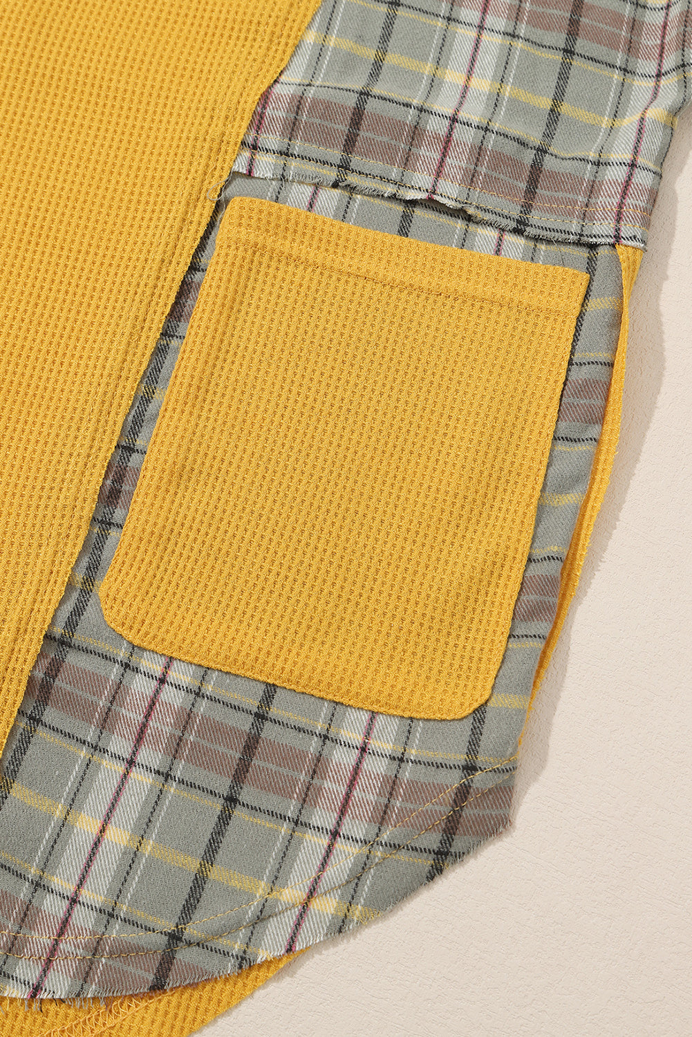 Patchwork à plaid à gaufre jaune à sweat à capuche Henley à poche