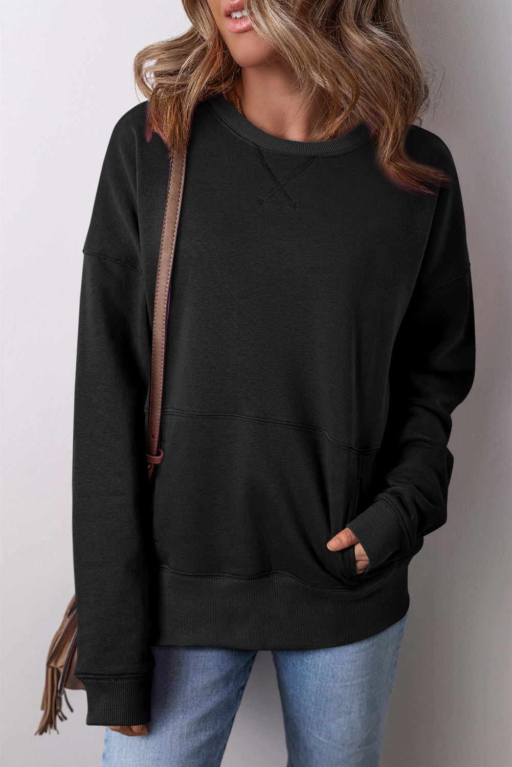 Black loose sweatshirt with pockets and dropped shoulder cross seams