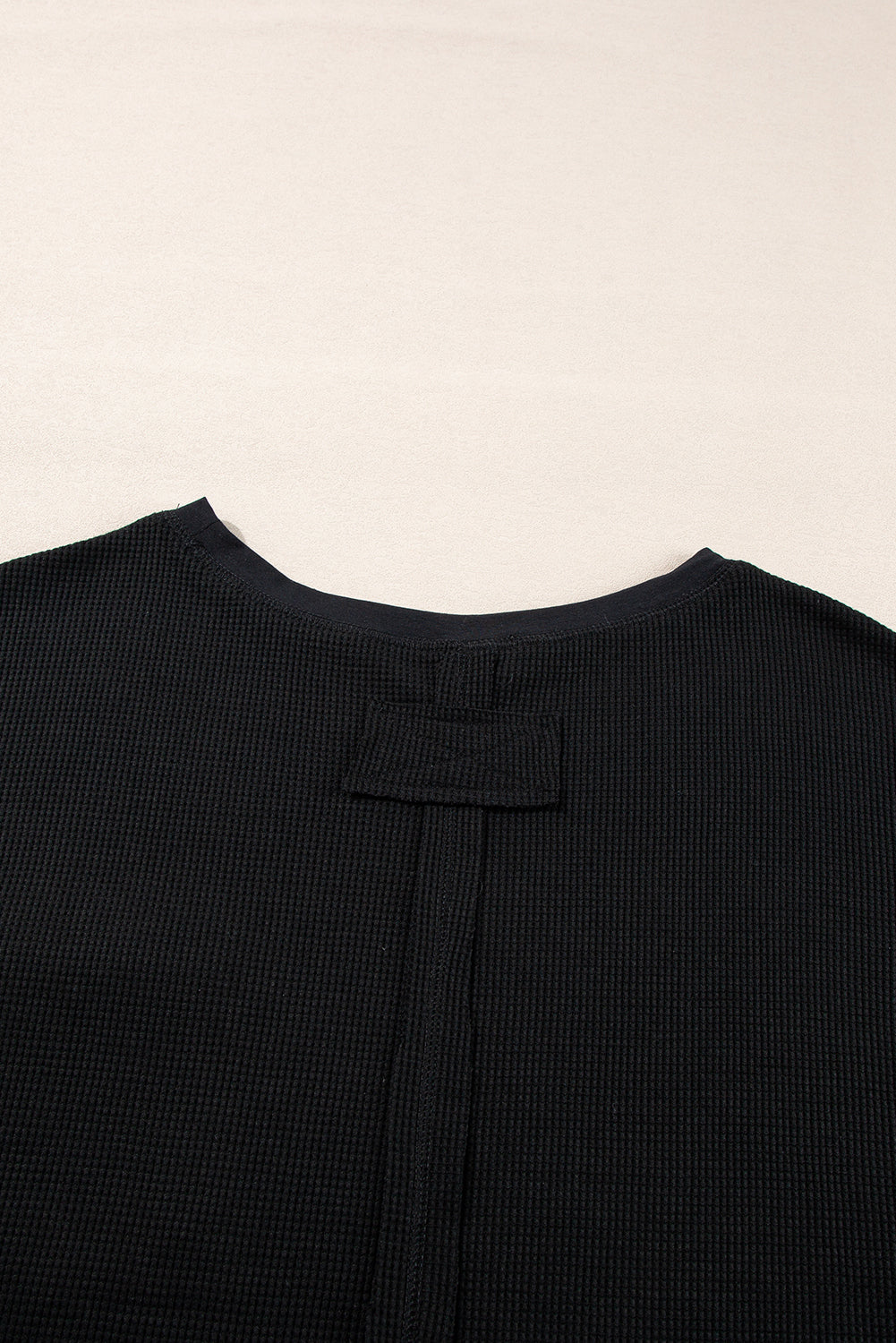 Ensemble t-shirt et short oversize en tricot gaufré noir-A WOMAN WE LOVE