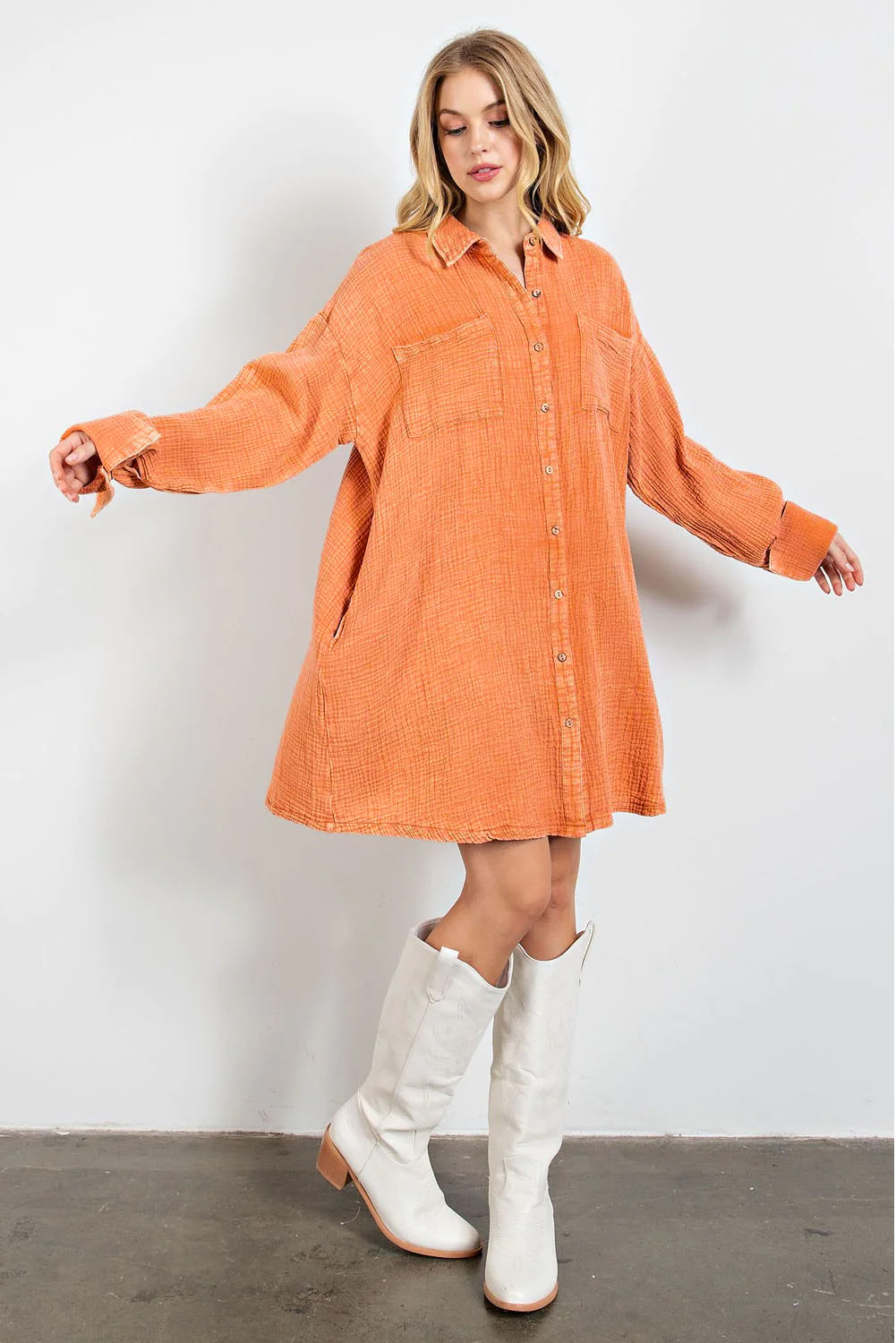 Robe de chemise surdimensionnée de poche à double poitrine orange